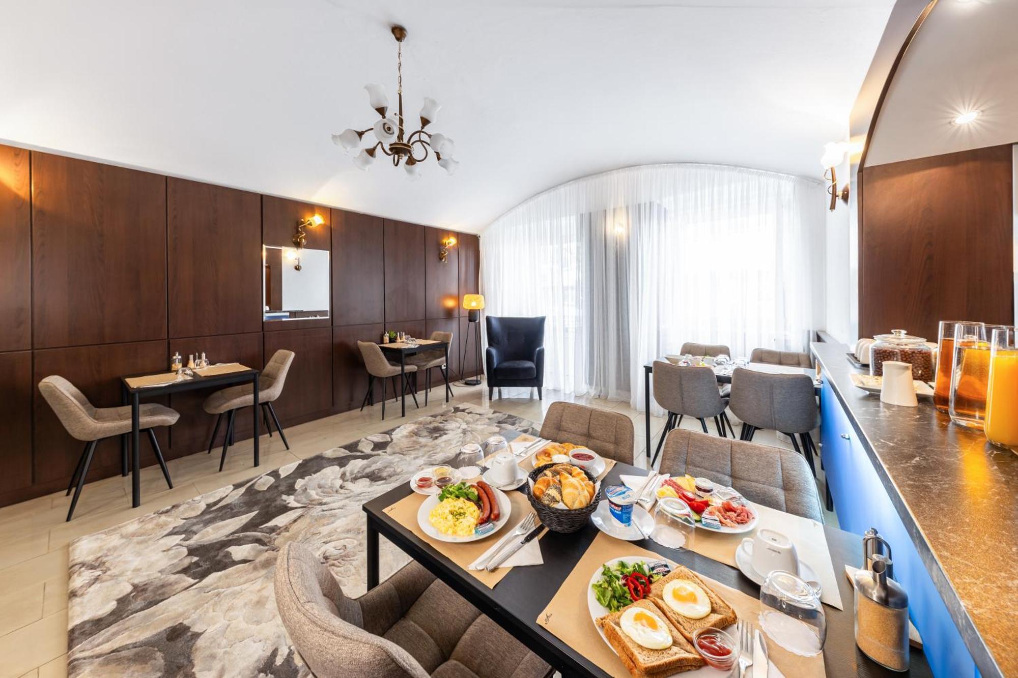 Hotel A1 Royal Plaza Praga Exterior foto